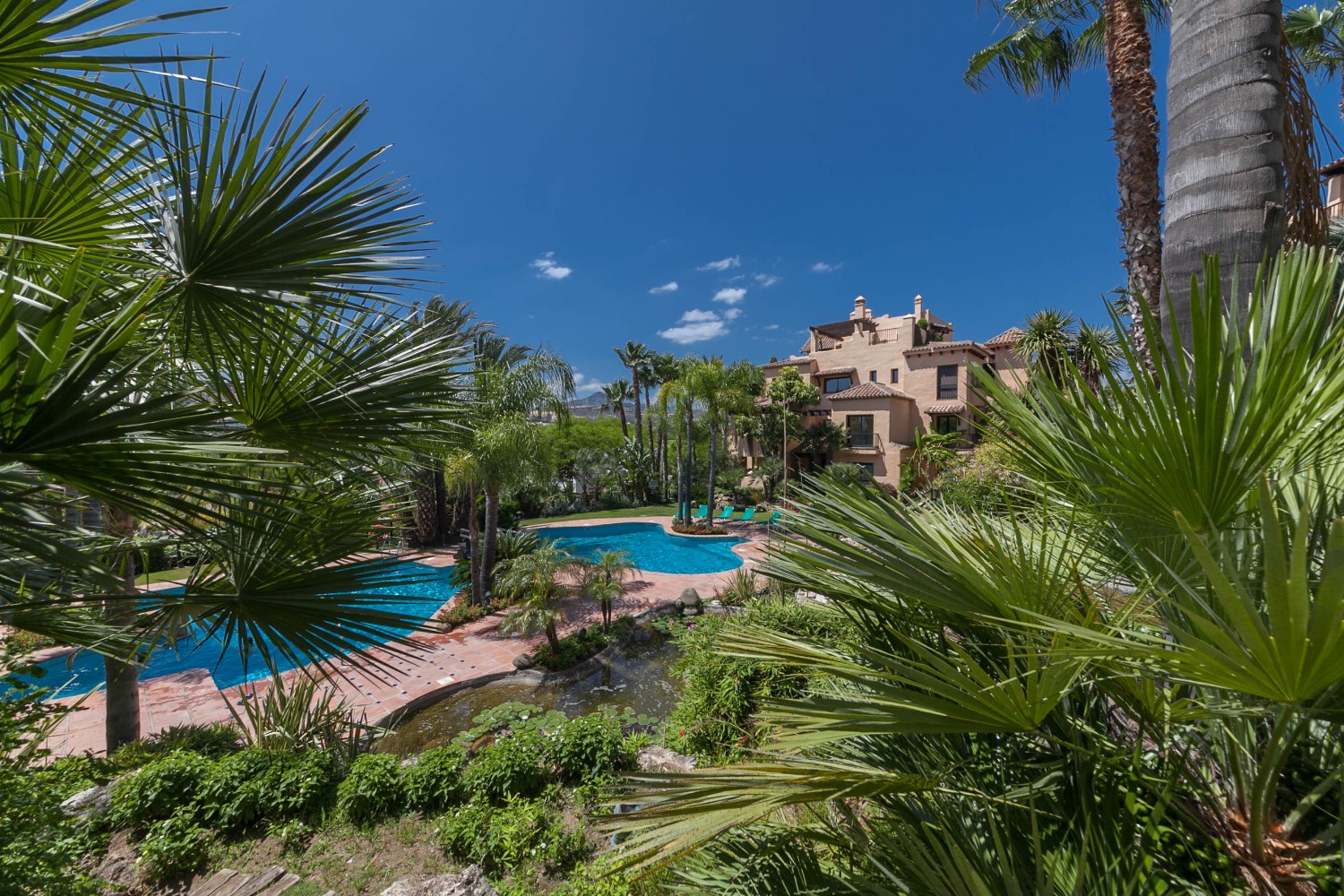 Bank repossession with 100% mortgage available on the New Golden Mile near Estepona and Marbella